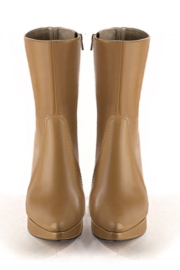 Camel beige women's ankle boots with a zip on the inside. Tapered toe. Very high slim heel with a platform at the front. Top view - Florence KOOIJMAN